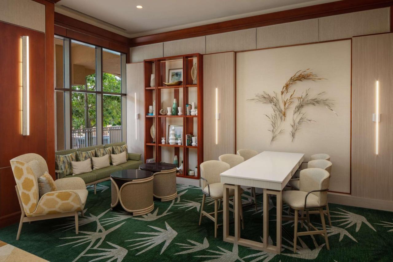 Hotel Hilton St. Petersburg Carillon Park Extérieur photo