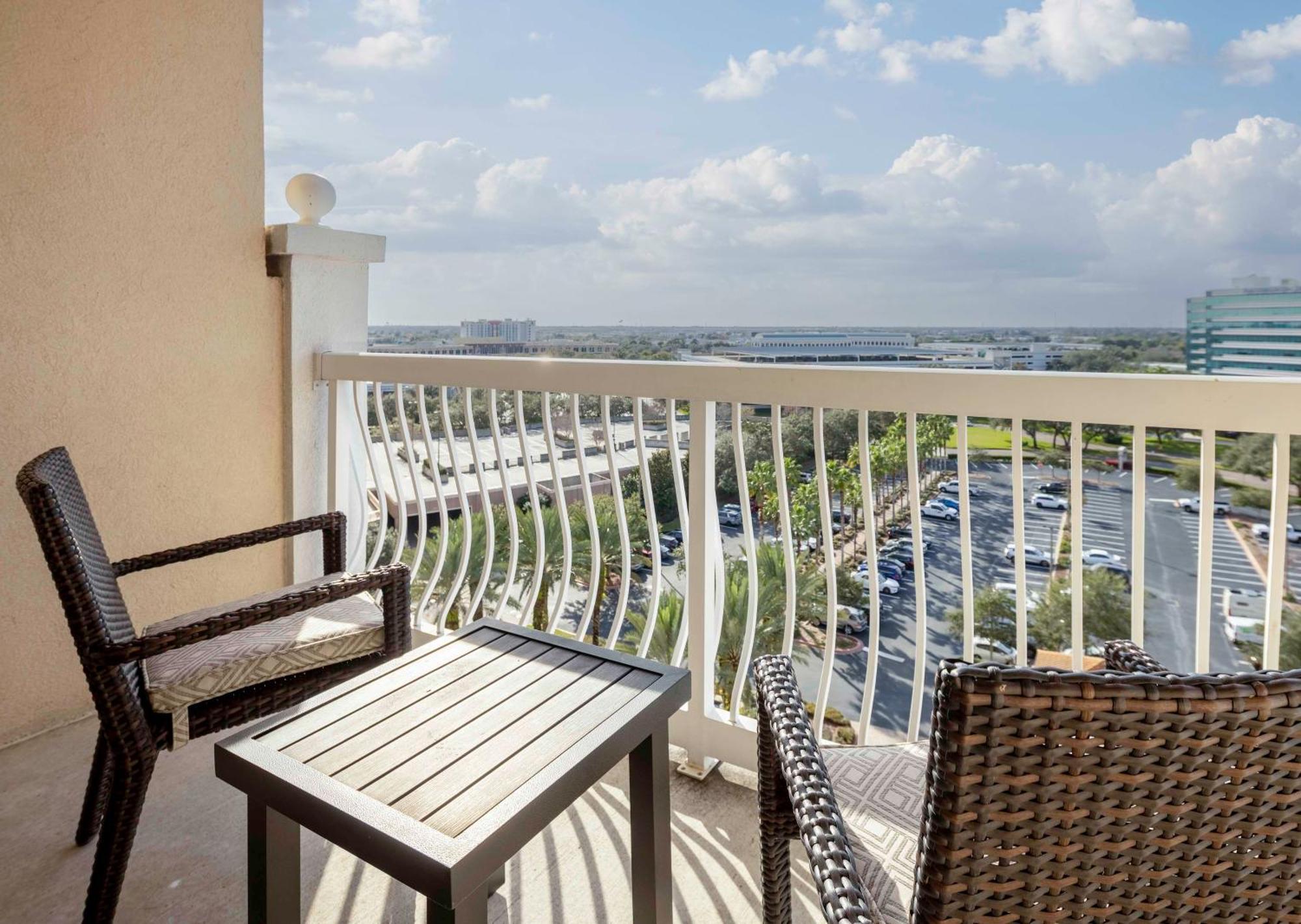 Hotel Hilton St. Petersburg Carillon Park Extérieur photo