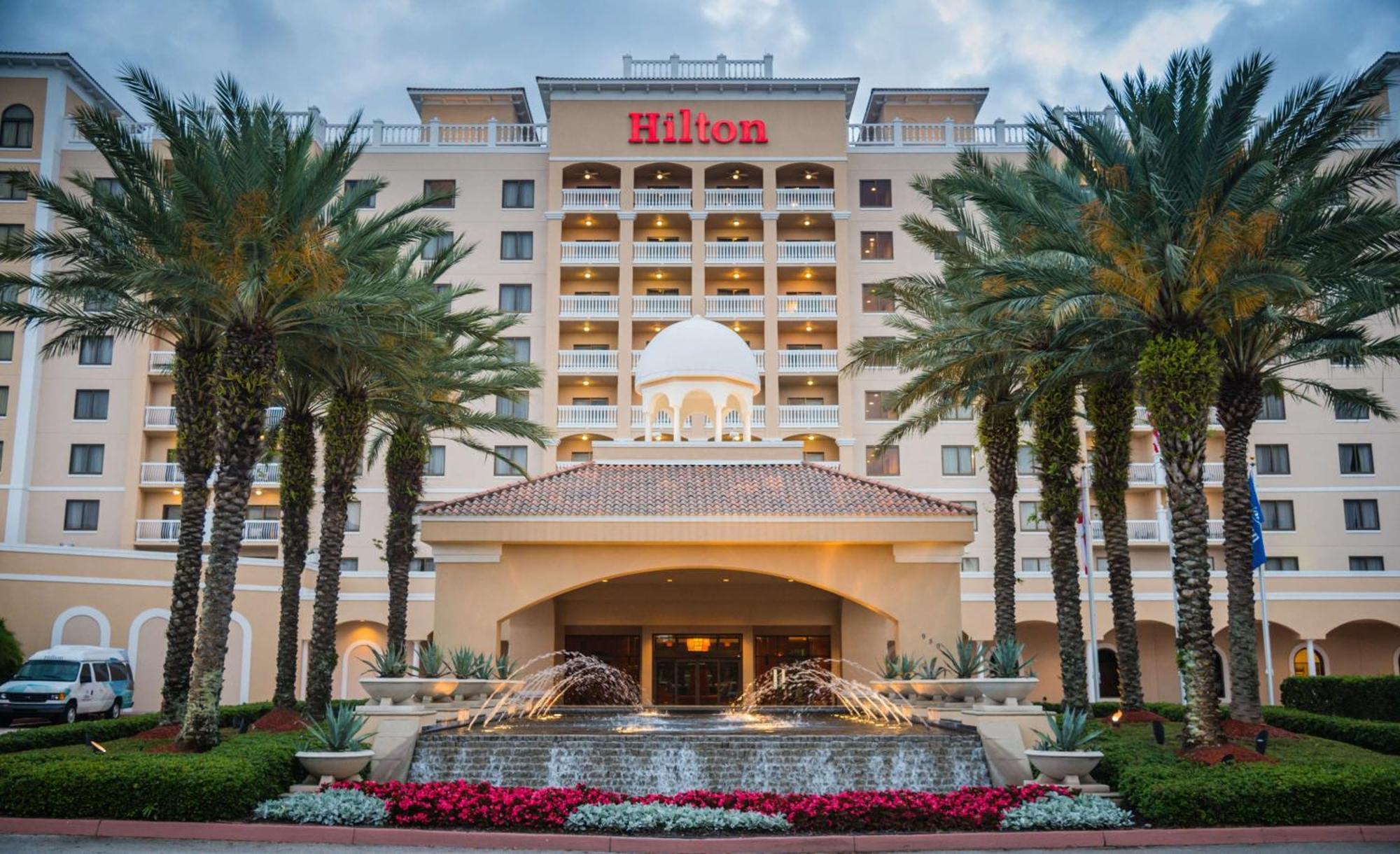 Hotel Hilton St. Petersburg Carillon Park Extérieur photo